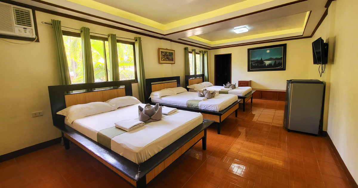 Heroes Rooms – Bakasyunan Resorts